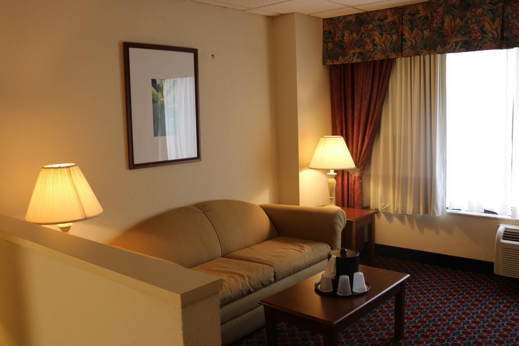 Imperial Swan Hotel And Suites Лейкленд Номер фото
