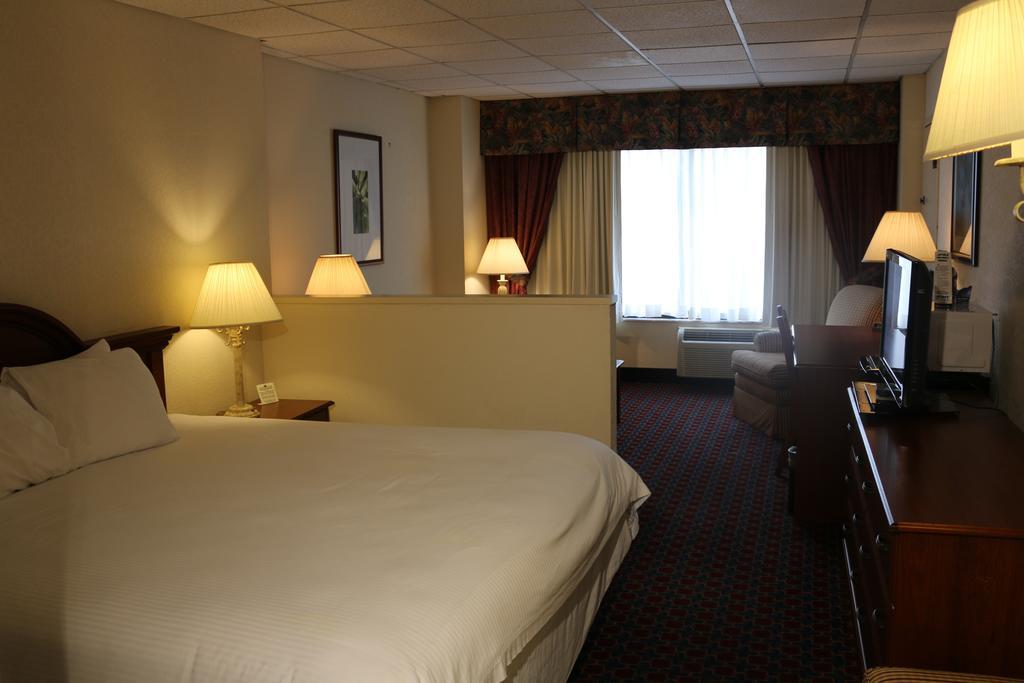 Imperial Swan Hotel And Suites Лейкленд Номер фото